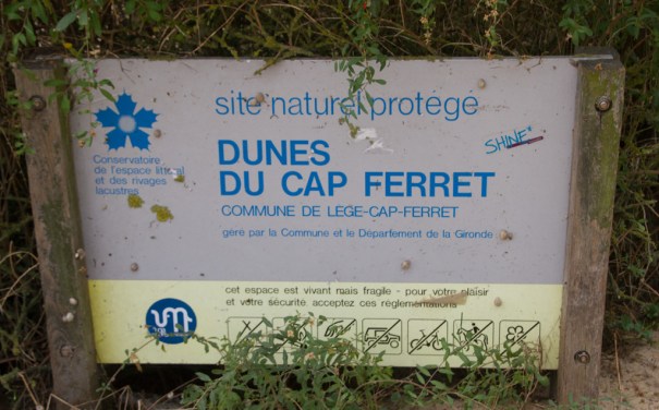 dunes-cap-ferret-sign