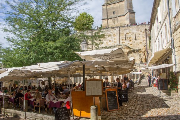 placedela-eglise-monolithique