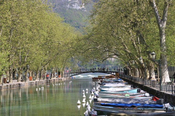 The Canal du Vassé with the Pont des Amours in the distance.