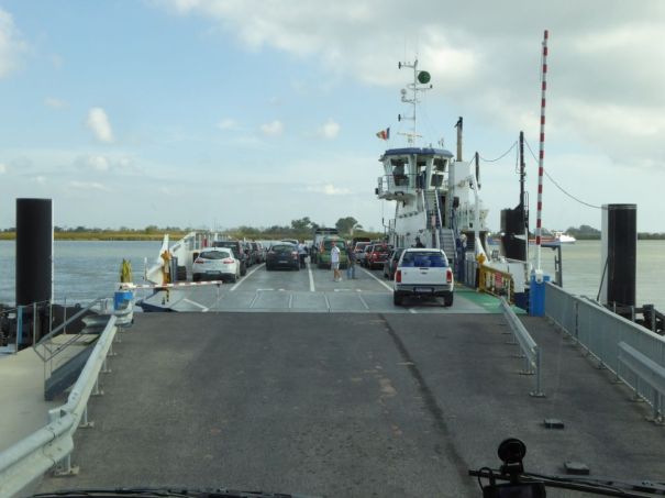 Bac de Barcarin Ferry
