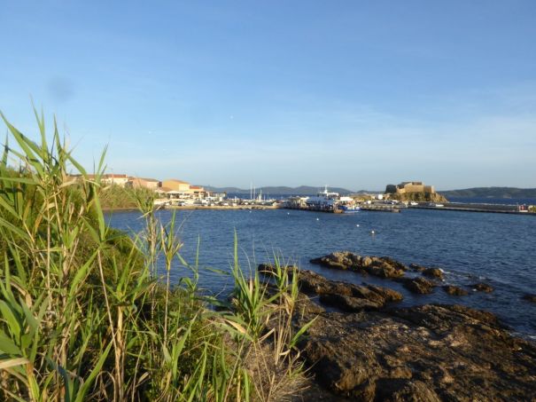 Harbour at La Tour Fondue