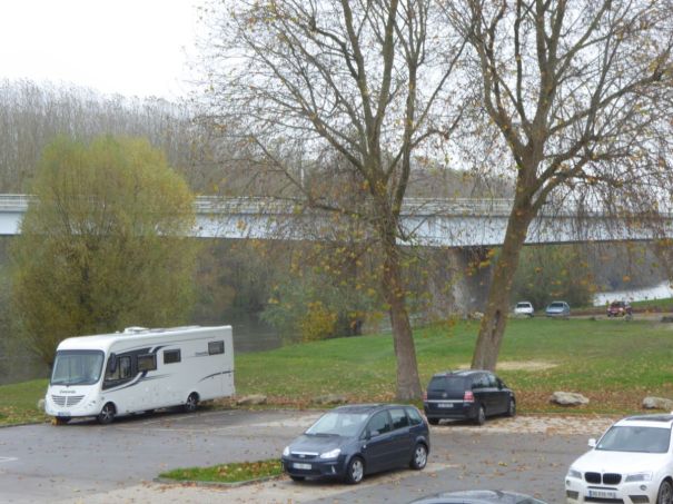 Aire at Pont de L'Arche