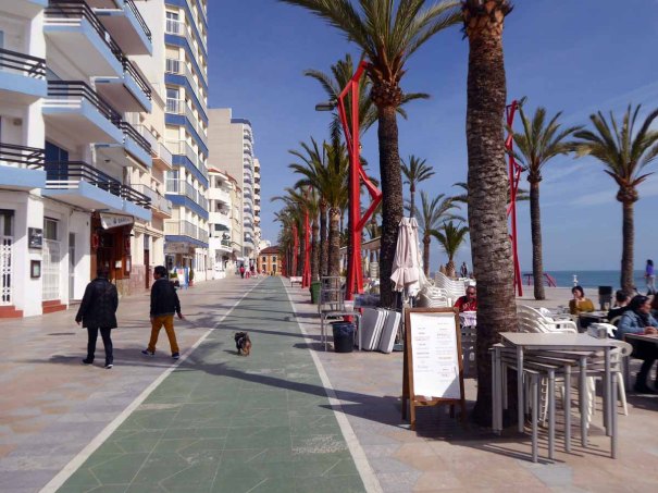 Cycle track along the seafront