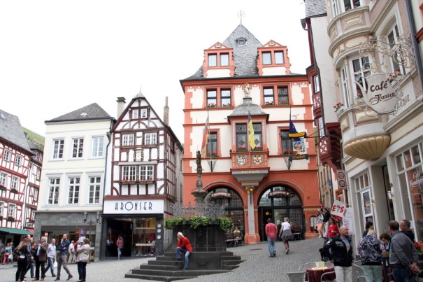 14. Renaissance Town Hall in Bernkastel Market Square.