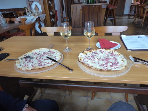 It was a bit cold cycling today so we baled out at lunchtime and headed to a Kesten winery for more pizza and to try some of his wines.