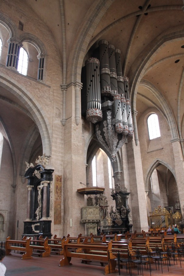 Dom Cathedral organ