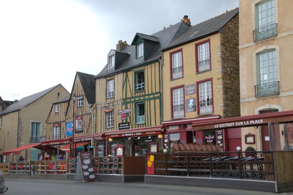 Restaurants on Avenue Rostov sur le Don